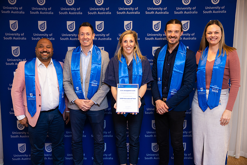 20251119_Enterprising_Staff_Awards-93_UNISA INTERNATIONAL TEAM- WINNER.jpg