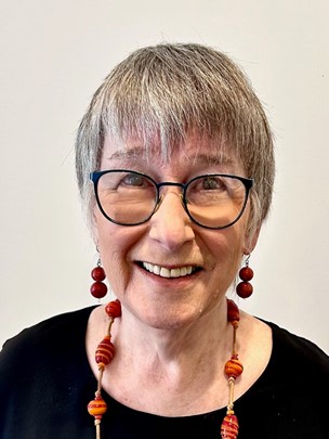 Beverly Derewianka.jpg