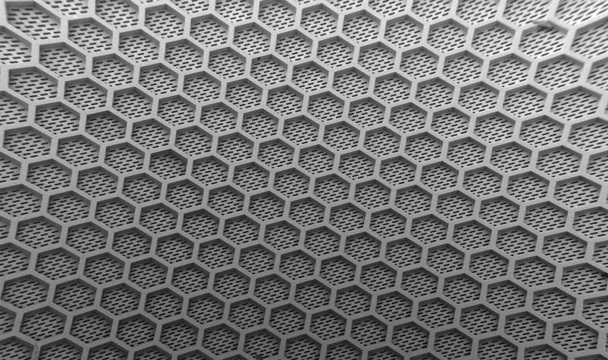 2017 - Finalist - Honeycomb microfilters, Vy Thi Hoang Nguyen, Future Industries Institute